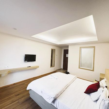 Hotel Kings Palace Гангток Экстерьер фото