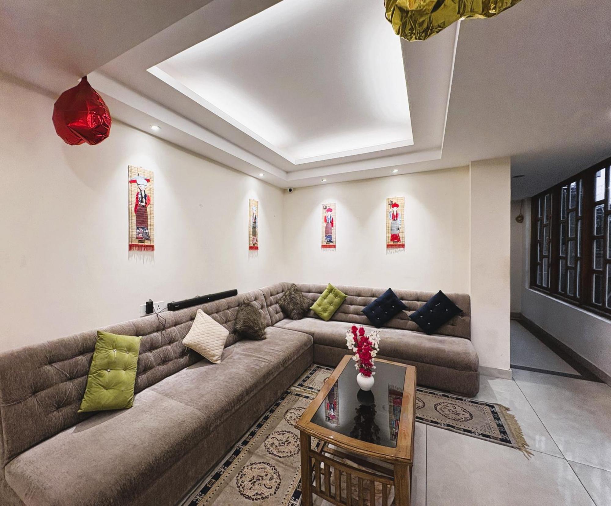 Hotel Kings Palace Гангток Экстерьер фото